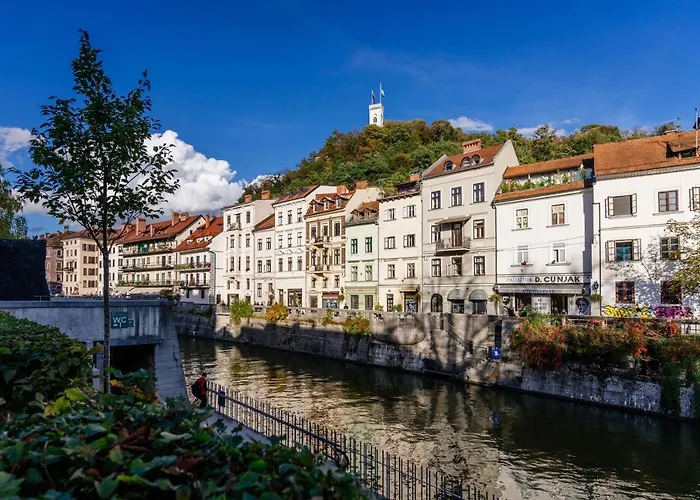 The Muse' Hideaway Apartment